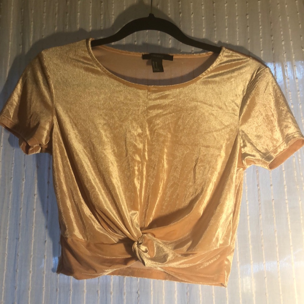 Baby pink velvet twist crop top does run small